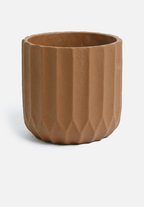 Present Time - Stripes pot plant - clay brown cement