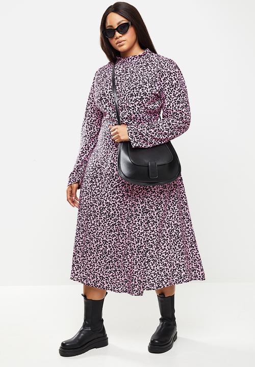 Me&B - Plus back window dress - pink & black 