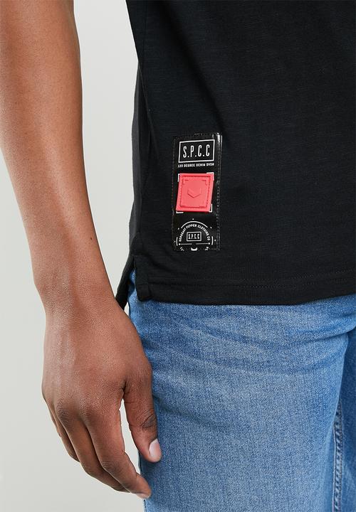 S.P.C.C - Maverick stepped hem tee - black
