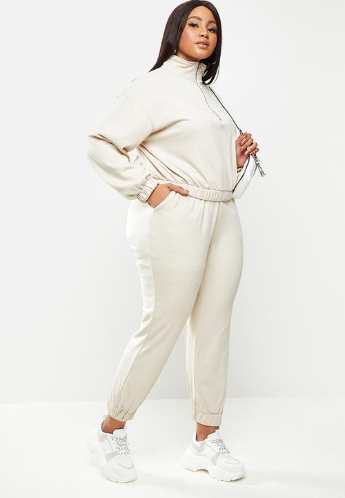 Glamorous - Plus quarter zip cropped sweat- stone