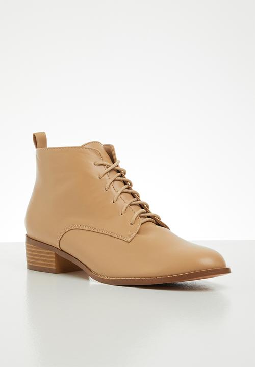 edit - Nandie lace-up boot - neutral 
