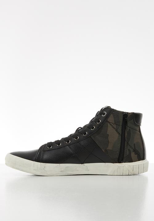 Replay - Room meadown - black camo