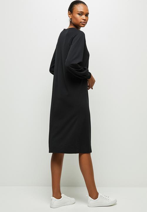 edit - Long sleeve sweater midi dress - black