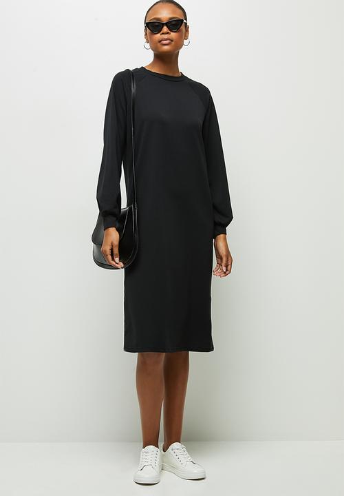 edit - Long sleeve sweater midi dress - black
