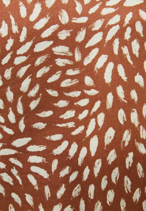 edit - 3/4 sleeve curved waist knit midi - rust 