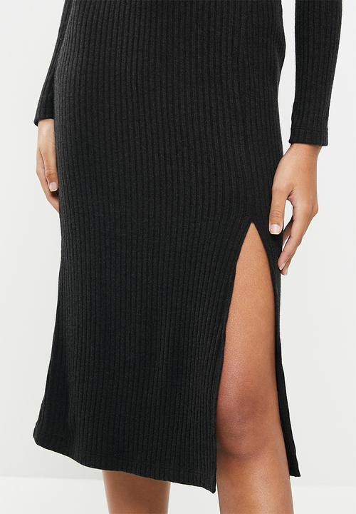 VELVET - Ribbed midi bodycon dress with thigh-high slit - black