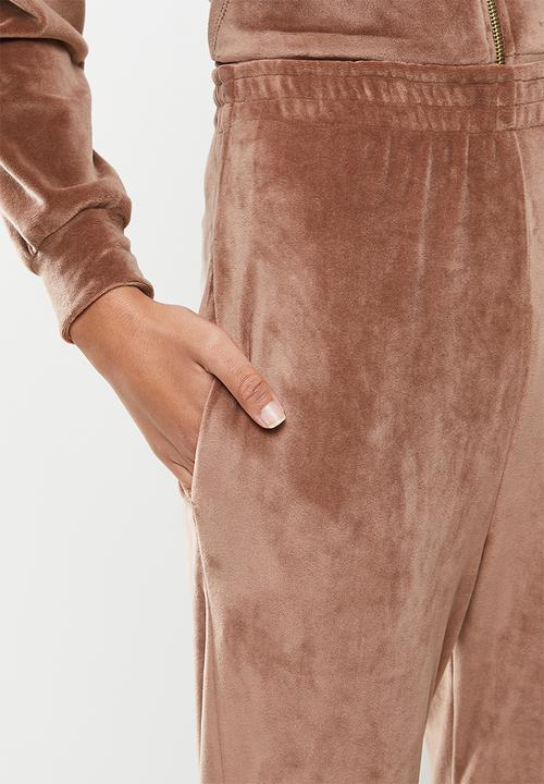 VELVET - Plush velvet high rise track pant - mink