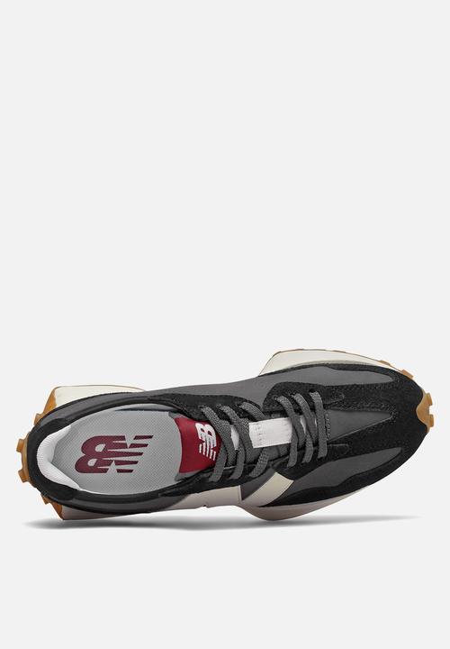 New Balance  - 327 - black (001)