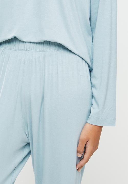 Superbalist - V-neck sleep top & pants set - light blue