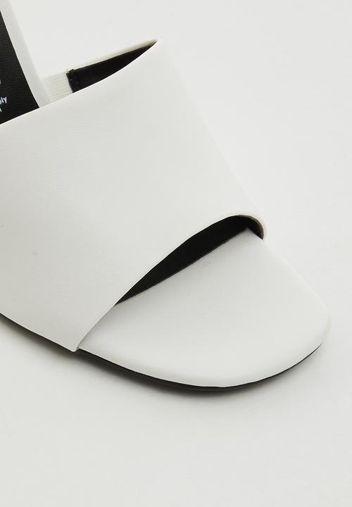 Call It Spring - Divinee heel - white