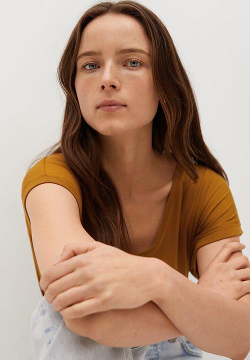 MANGO - T-shirt vispi - brown