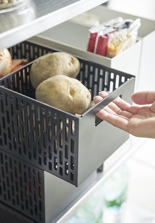 Yamazaki - Tower vegetable basket - black