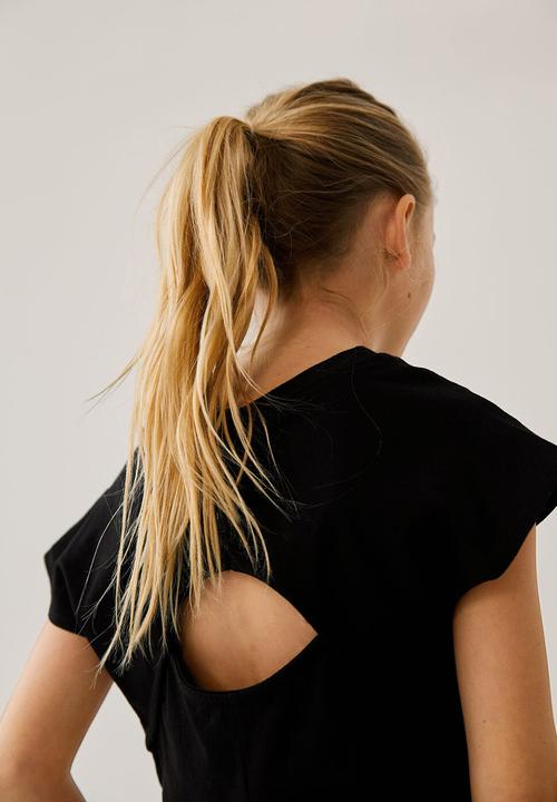 MANGO - Present crop top - black