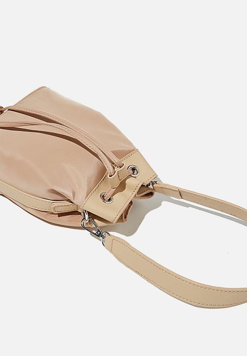 Rubi - Nylon bucket bag - brown taupe