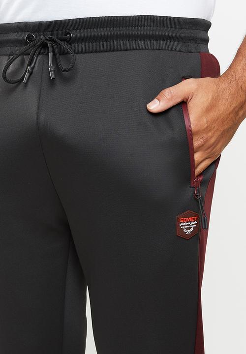 SOVIET - Mahony fashion track pants - black