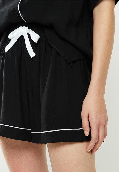 Superbalist - Sleep shirt & shorts set - black & white 