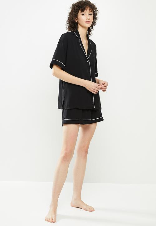 Superbalist - Sleep shirt & shorts set - black & white 