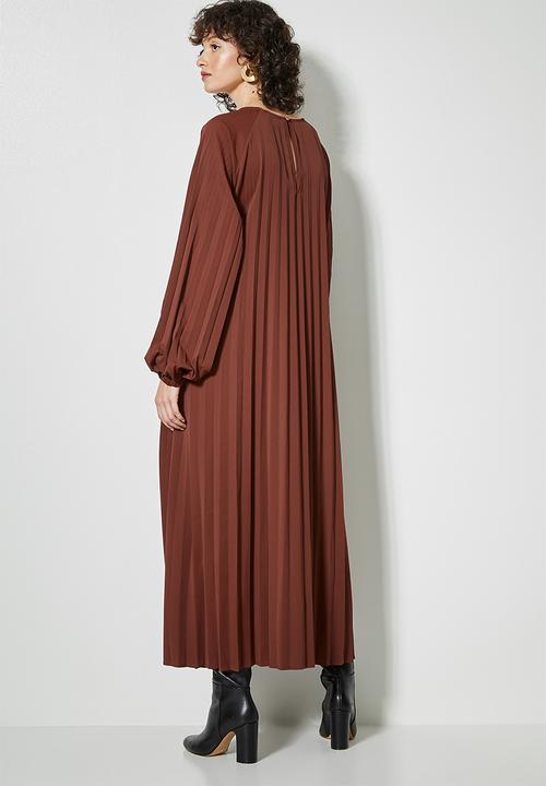 Superbalist - Pleated trapeze dress - brown