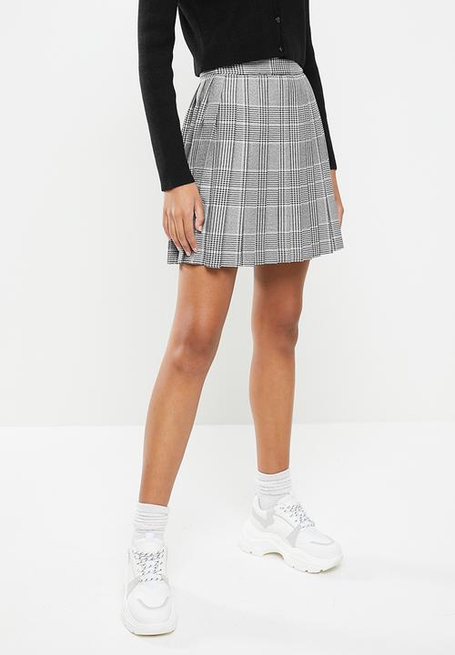 Blake - Sunray pleated mini skirt - black & white