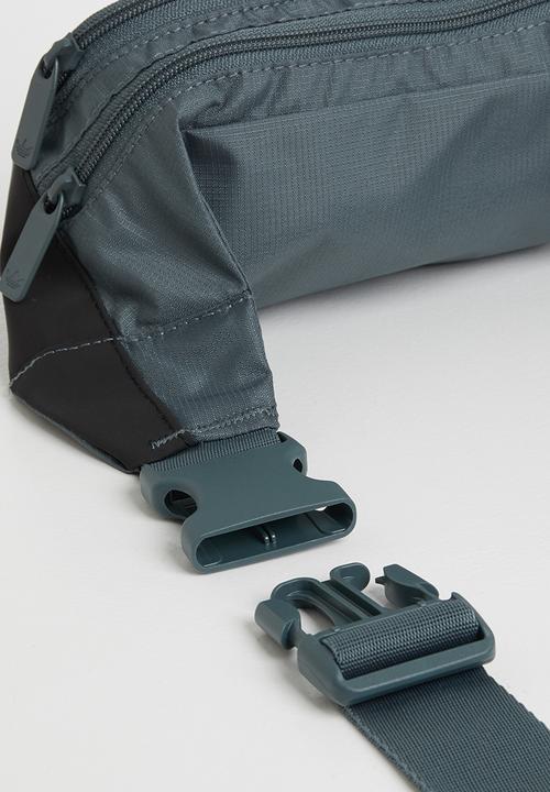 adidas Originals - Sliced waistbag - blue & black