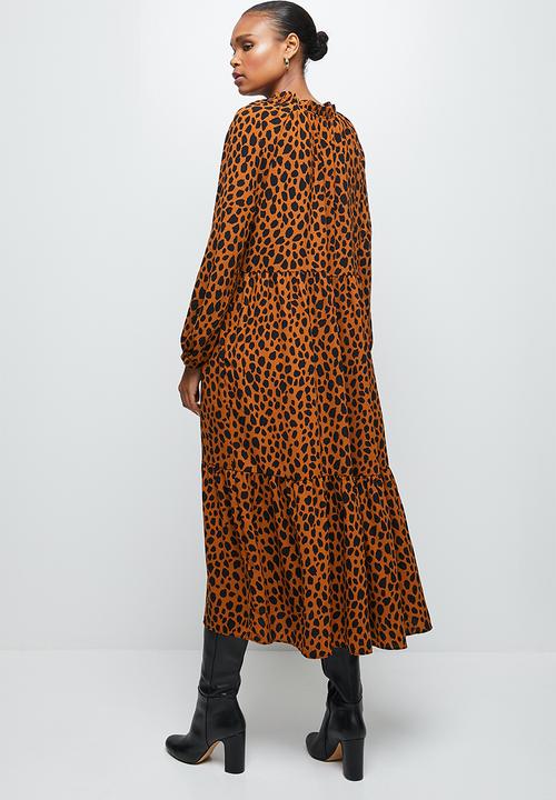 MILLA - Piecrust neck pleated midi dress-  bombay brown spot