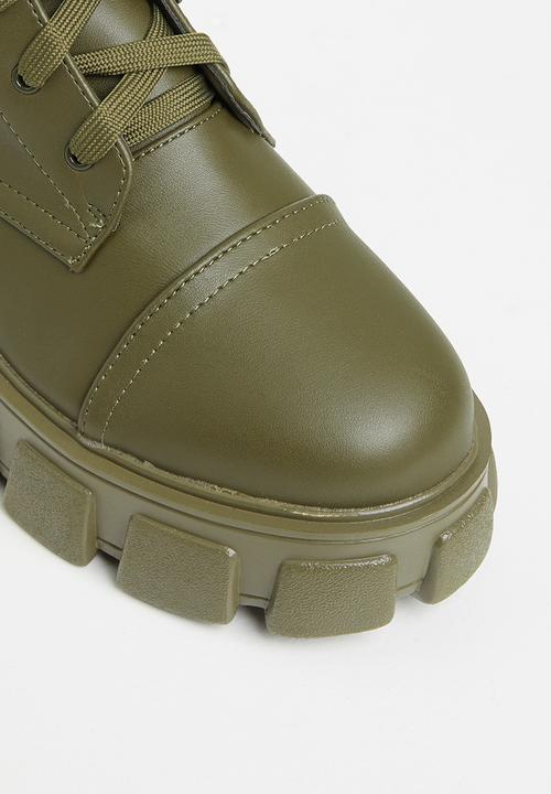 Public Desire - Intention chunky sole pouch ankle boot - khaki