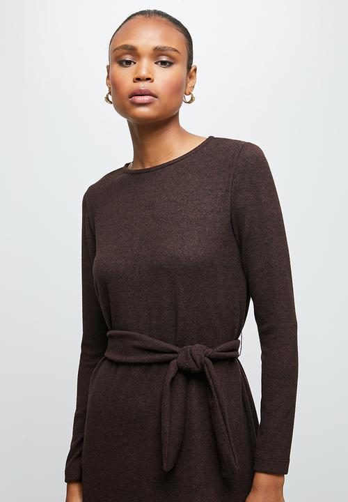 edit - Warm handle belted column midaxi - chocolate