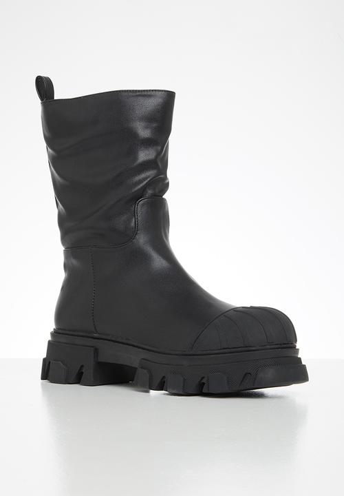 Public Desire - Showdown calf high chunky sole boot - black