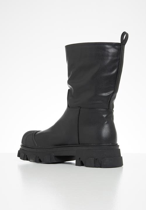 Public Desire - Showdown calf high chunky sole boot - black