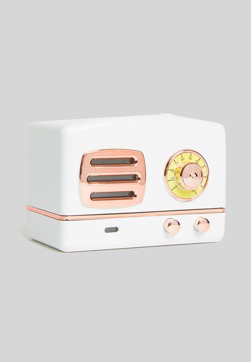 Bespoke & Co. - Retro vintage radio humidifier - white