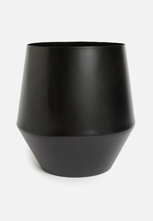 Sixth Floor - Cole planter - black