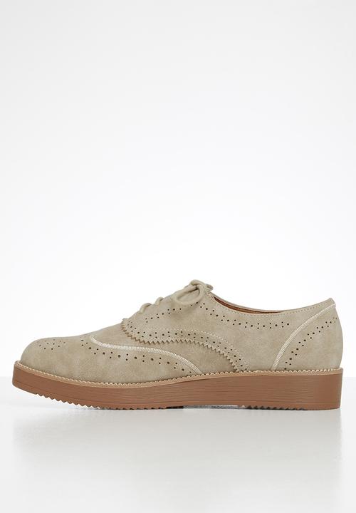 Jada - Lace-up brogue - sand