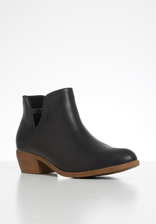 Jada - Western side cut ankle boot - black