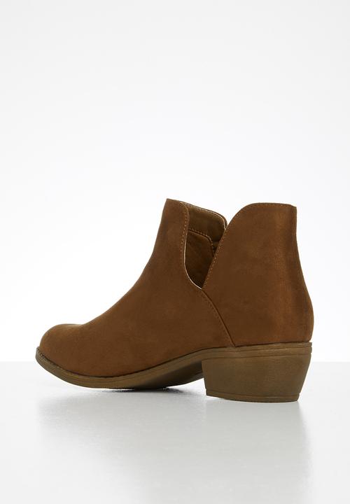 Jada - Western side cut ankle boot - brown