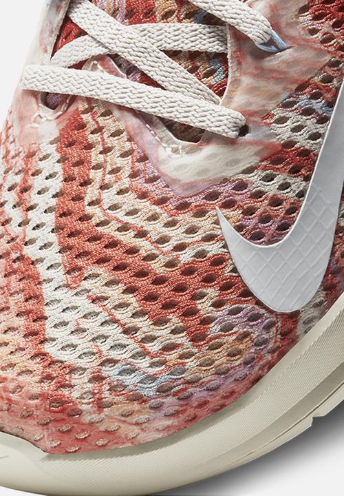 Nike - Wmns  metcon 6 - desert sand/summit white-crimson bliss