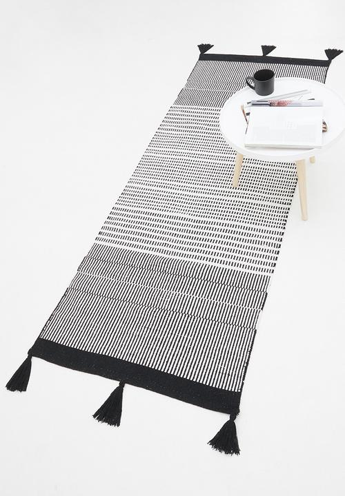 Sixth Floor - Jed woven runner - black & white