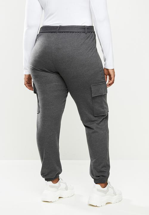 Missguided - Plus cargo jogger with buckle - grey