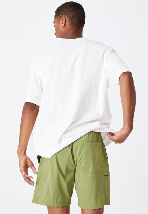 Cotton On - Nylon urban short - grass green