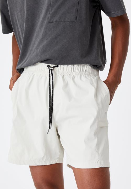 Cotton On - Nylon urban short - stone