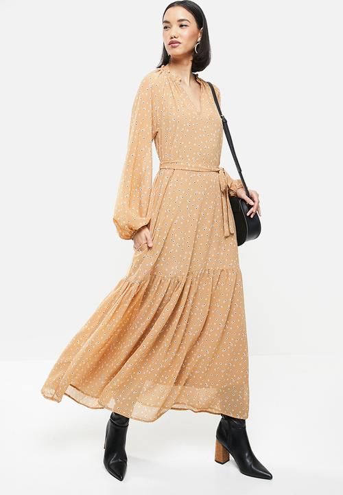 Me&B - The Kelly maxi dress - camel