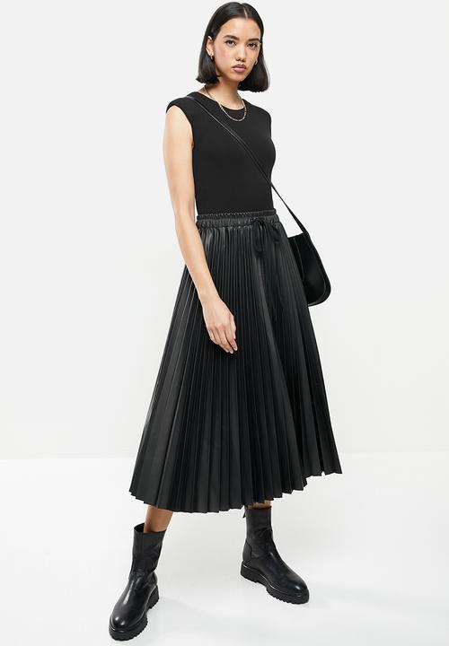 Me&B - Pleated skirt - black