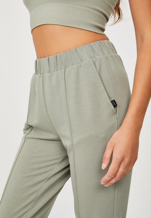 Cotton On - All day studio pant - green haze