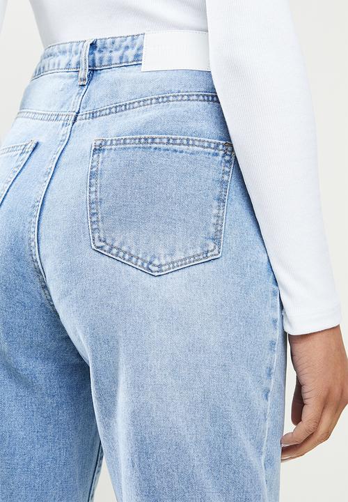 Missguided - Knee rip riot mom jean - blue