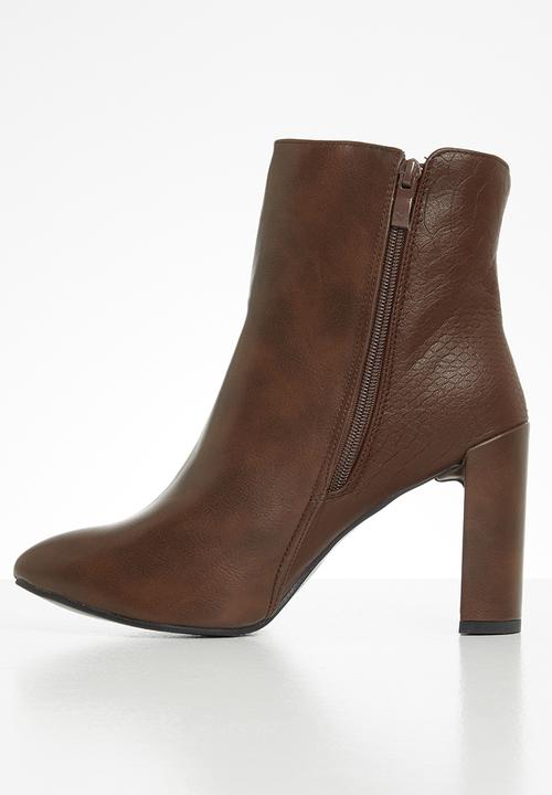 Seduction - Snake detail ankle boot - chocolate 