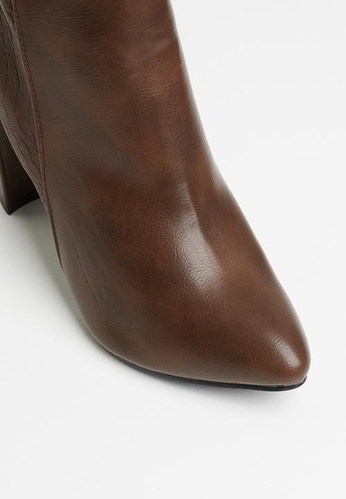 Seduction - Snake detail ankle boot - chocolate 