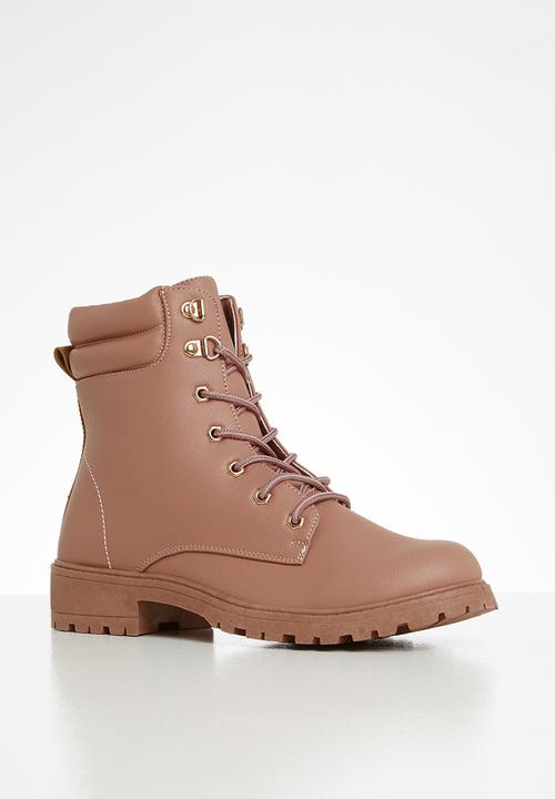 Seduction - Lace up combat boot - pink