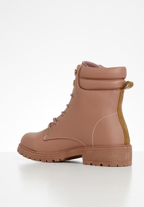 Seduction - Lace up combat boot - pink