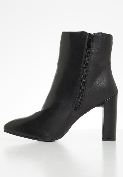 Seduction - Snake detail ankle boot - black