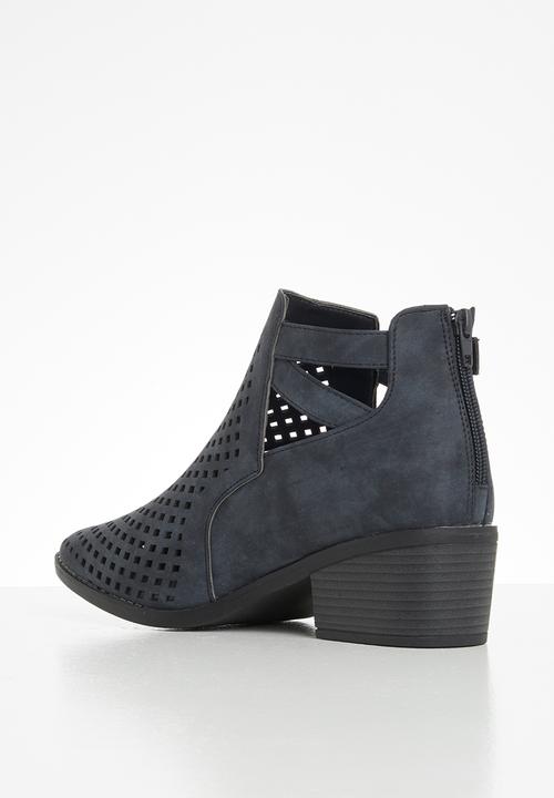 Seduction - Buckle laser cut ankle boot - navy