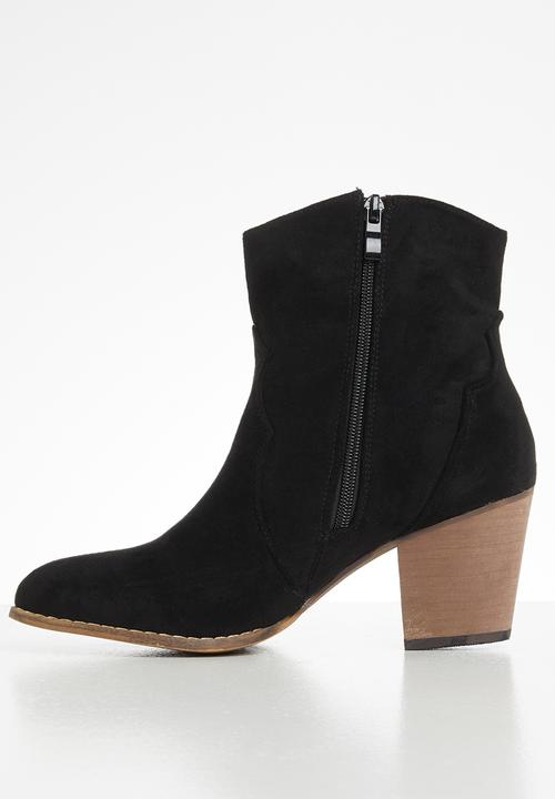 Seduction - Western ankle boot - black. DNU